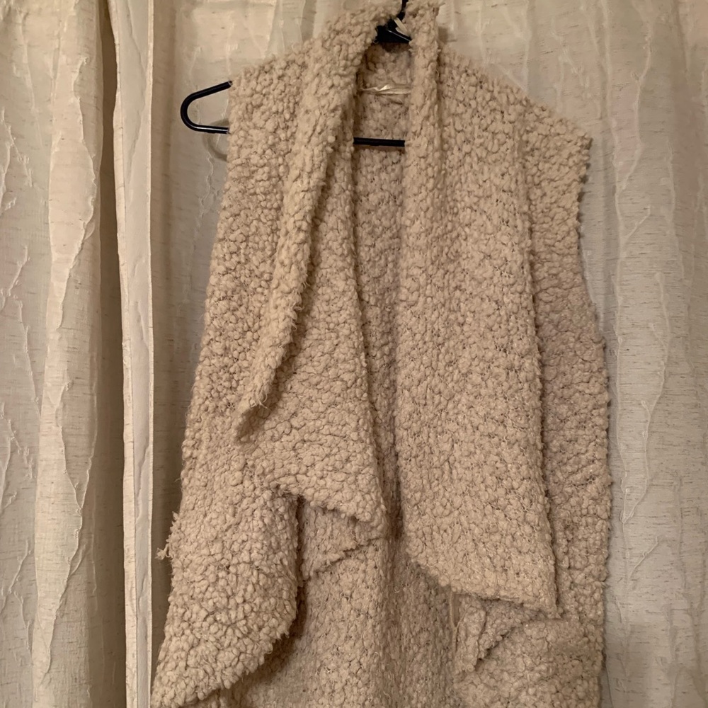 Cream oversized sweater vest